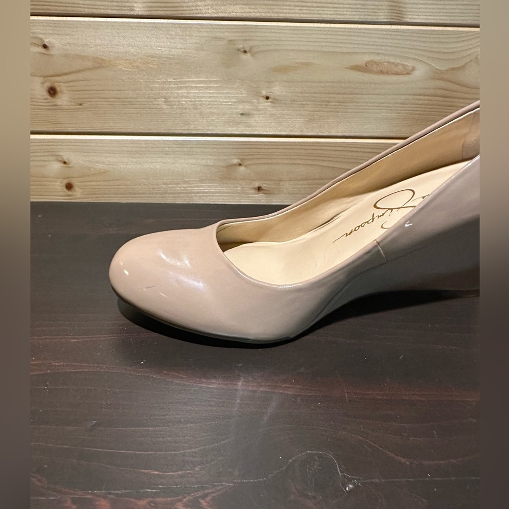 Brand NWOT Jessica Simpson beige patent leather wedge size 36 / 6 - Picture 6 of 6